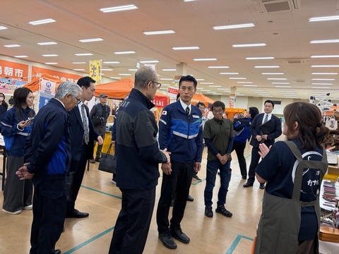 1003_3_細野内閣府特命担当大臣(防災)視察